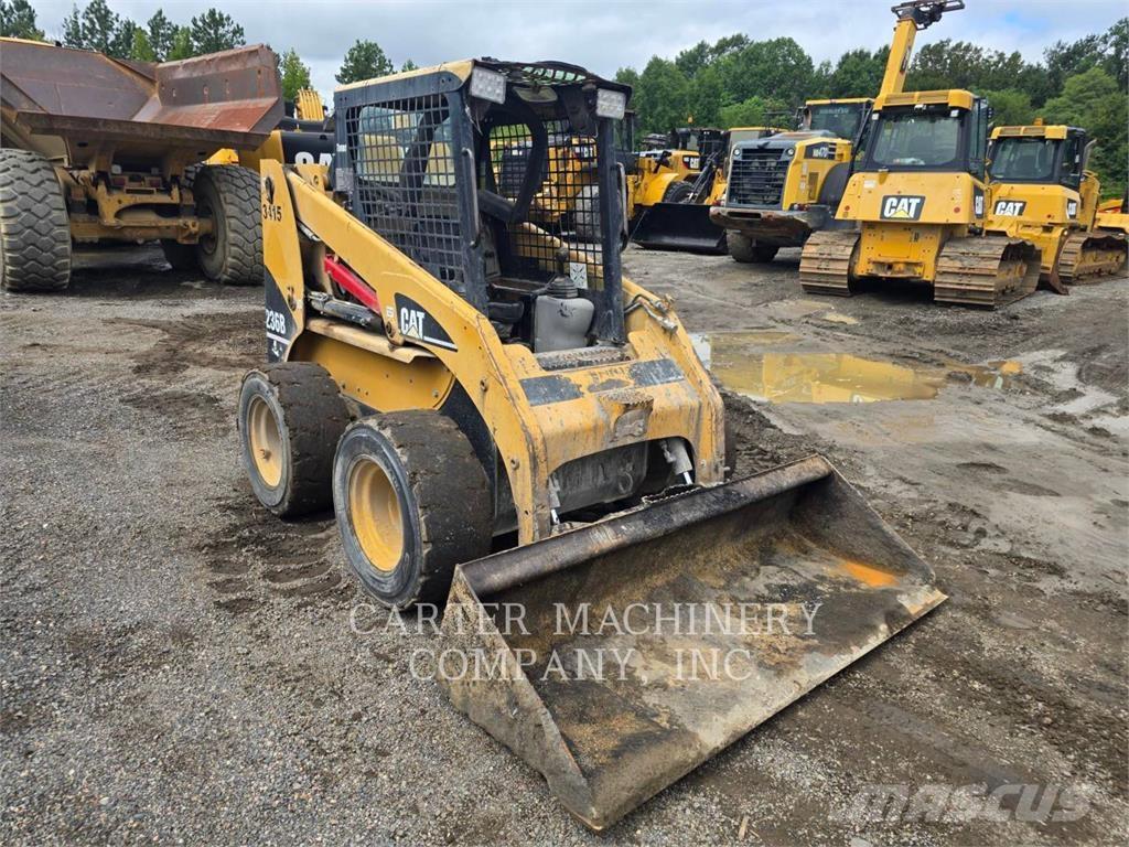 CAT 236 B Kompaktlader