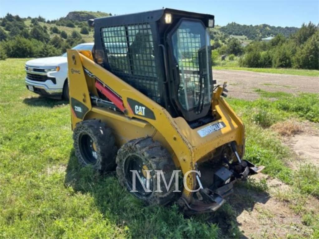 CAT 236B3 Kompaktlader
