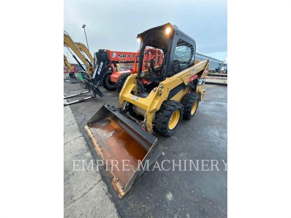 CAT 236D Kompaktlader