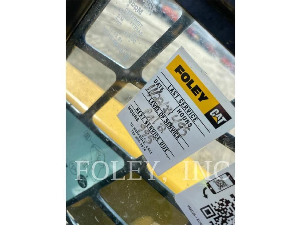 CAT 236D Kompaktlader