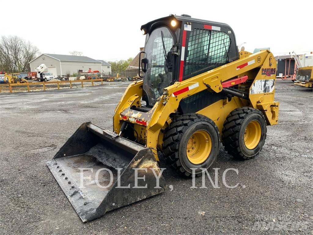 CAT 236D Kompaktlader