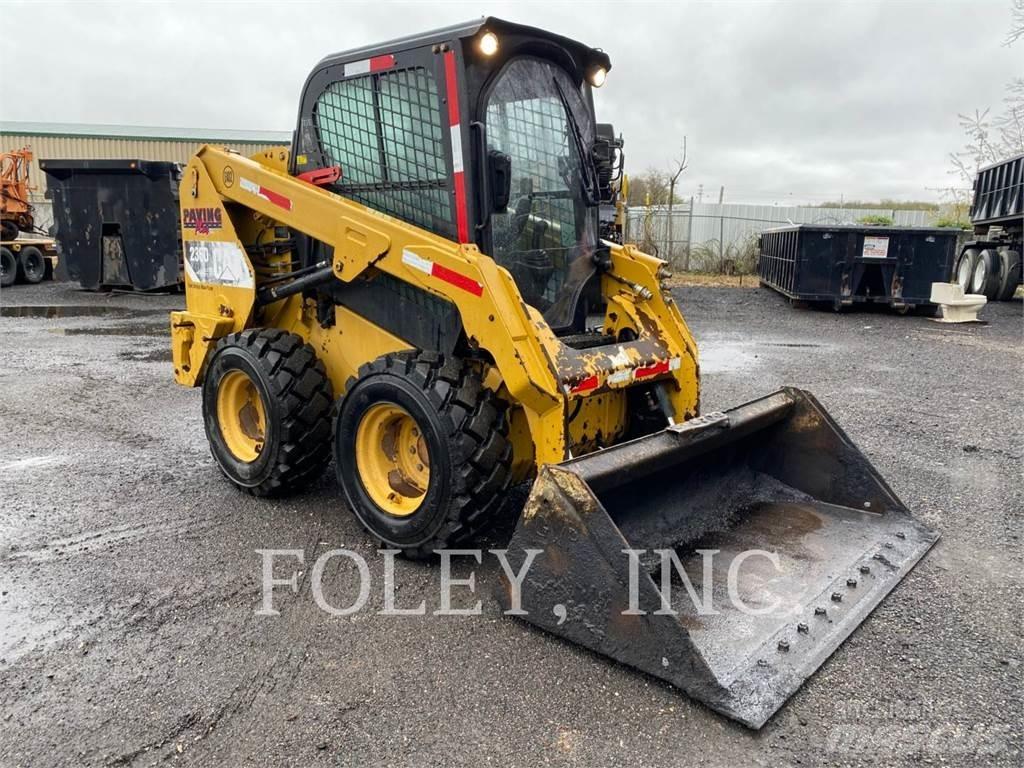 CAT 236D Kompaktlader