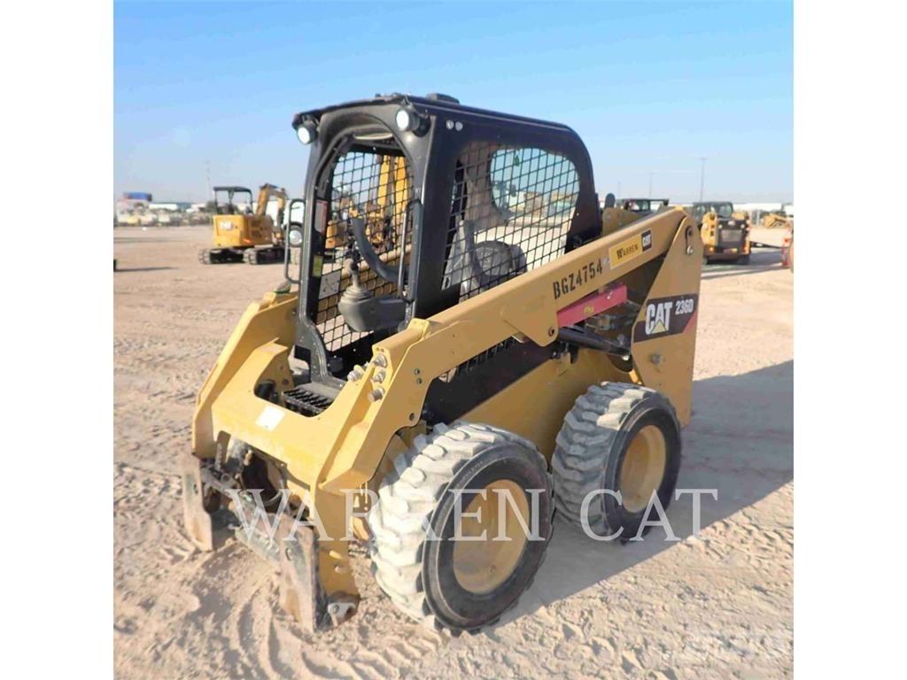 CAT 236D Kompaktlader