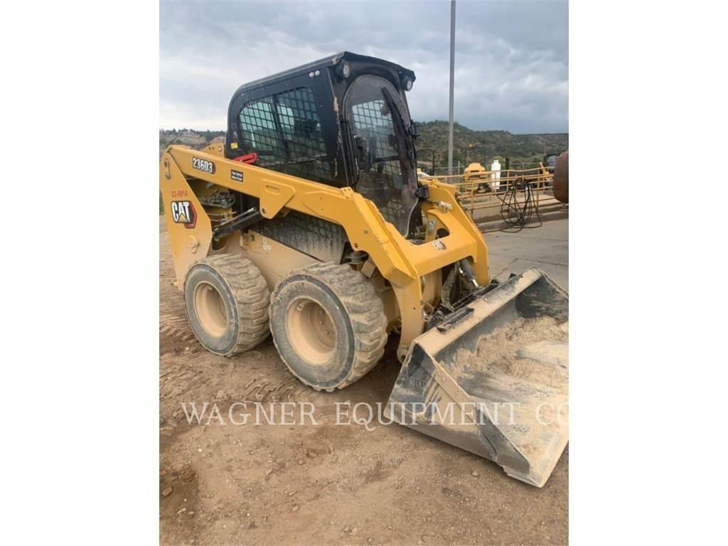 CAT 236D3 Kompaktlader