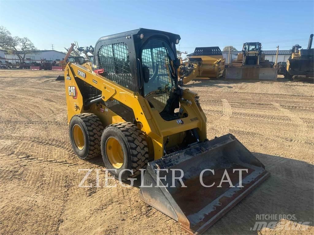 CAT 236D3 Kompaktlader