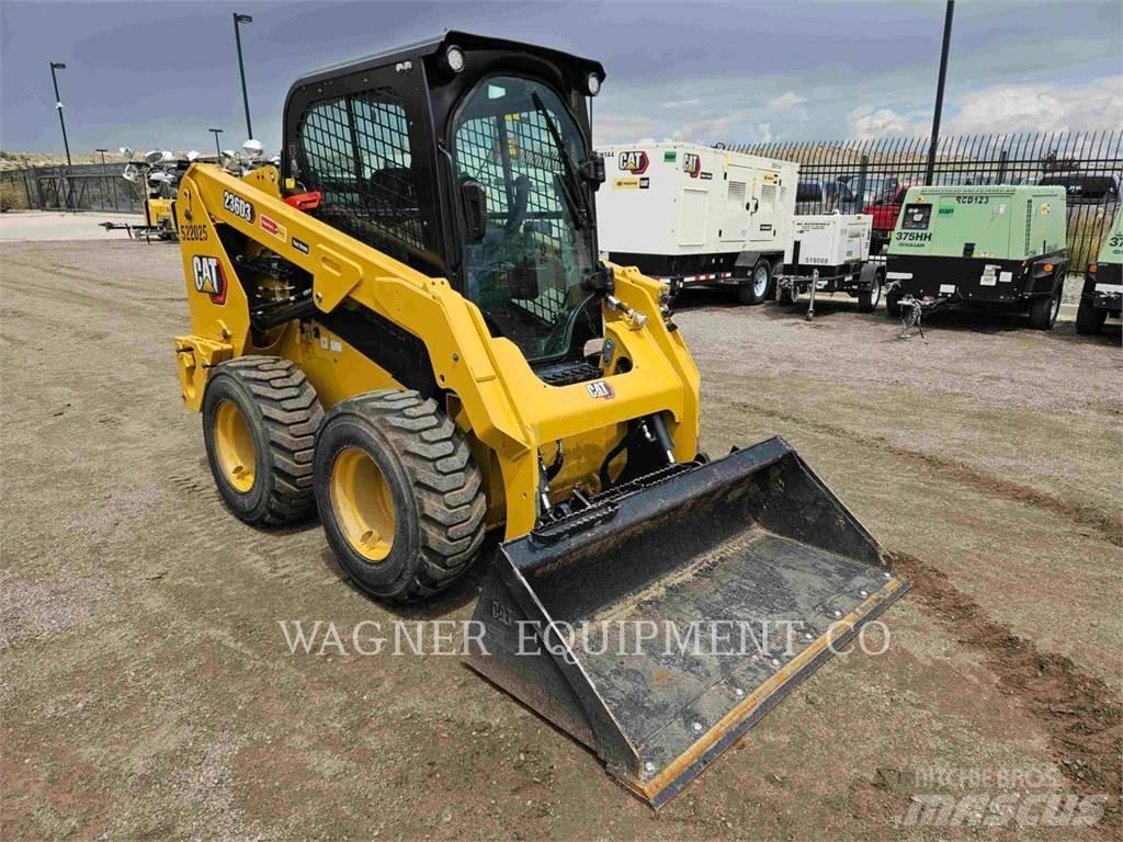 CAT 236D3 Kompaktlader