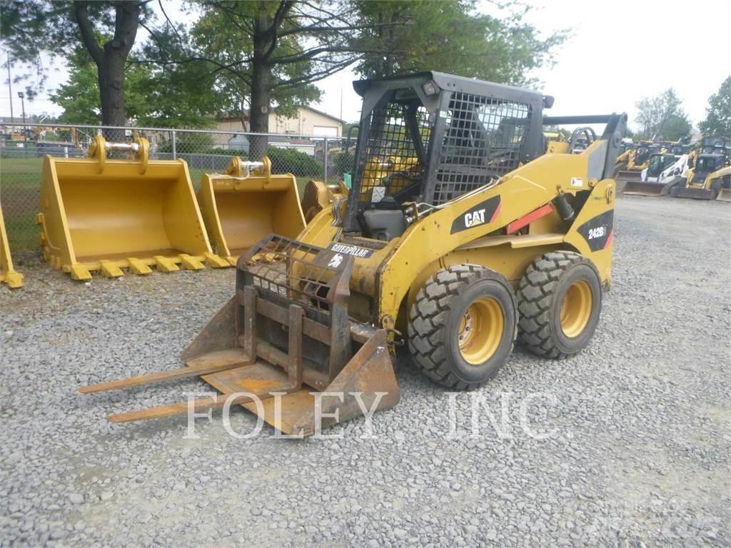 CAT 242B3 Kompaktlader