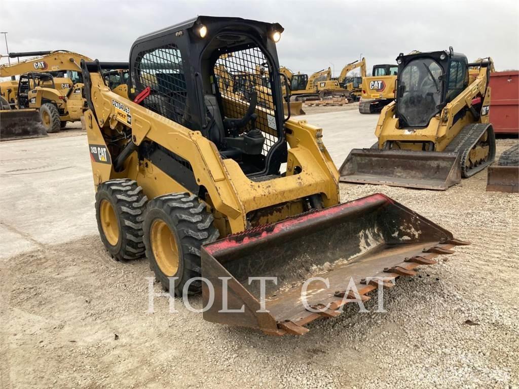 CAT 242D Kompaktlader