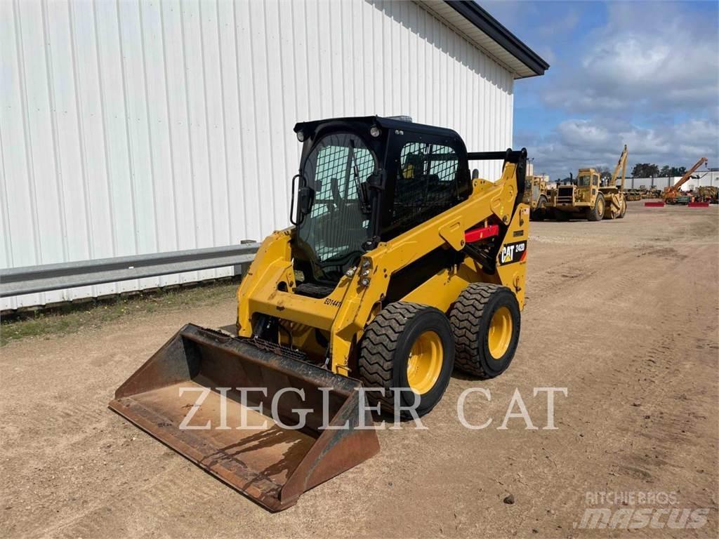 CAT 242D Kompaktlader