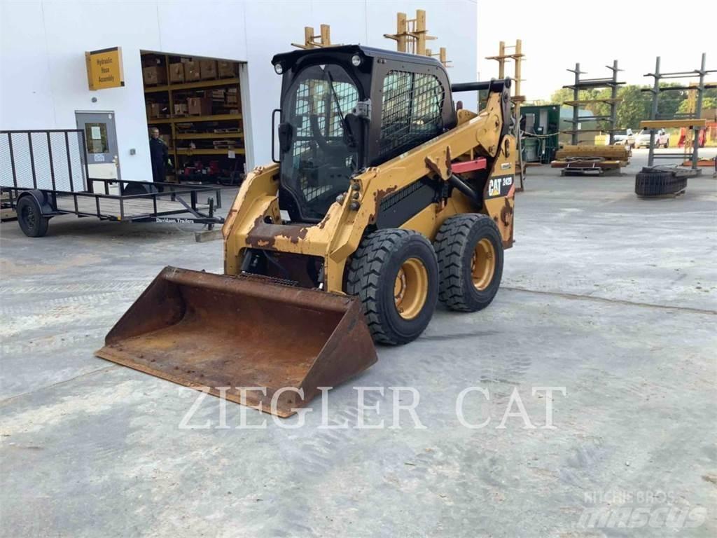 CAT 242D Kompaktlader