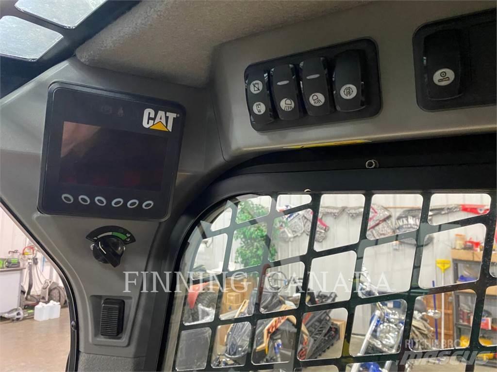 CAT 242D Kompaktlader