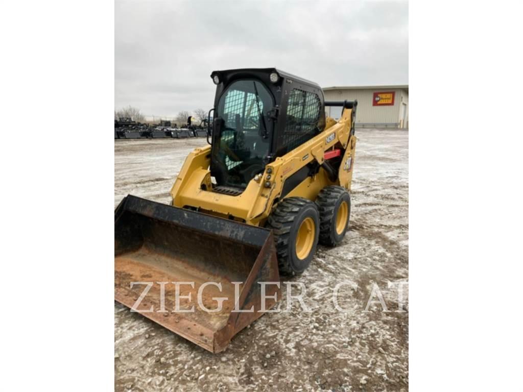 CAT 242D3 Kompaktlader
