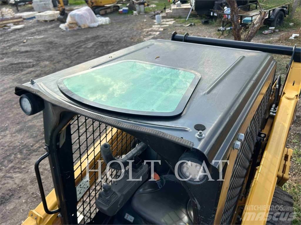 CAT 242D3 Kompaktlader
