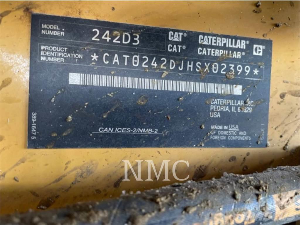 CAT 242D3 Kompaktlader