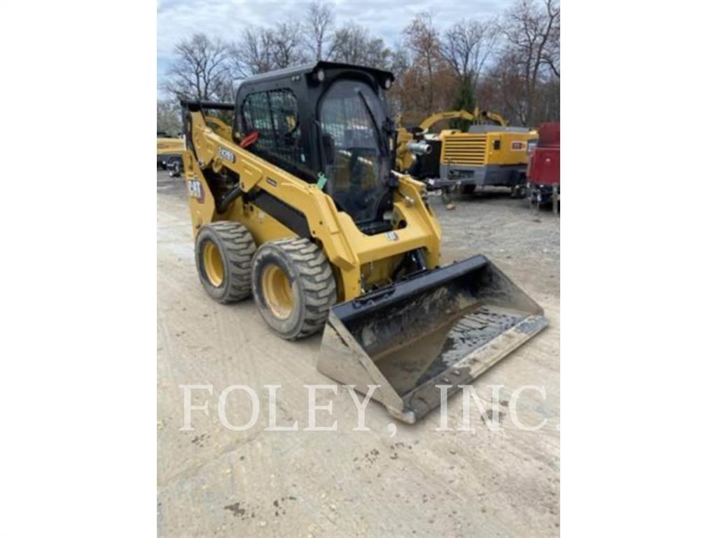 CAT 242D3 Kompaktlader