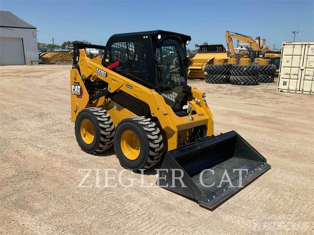 CAT 242D3 Kompaktlader