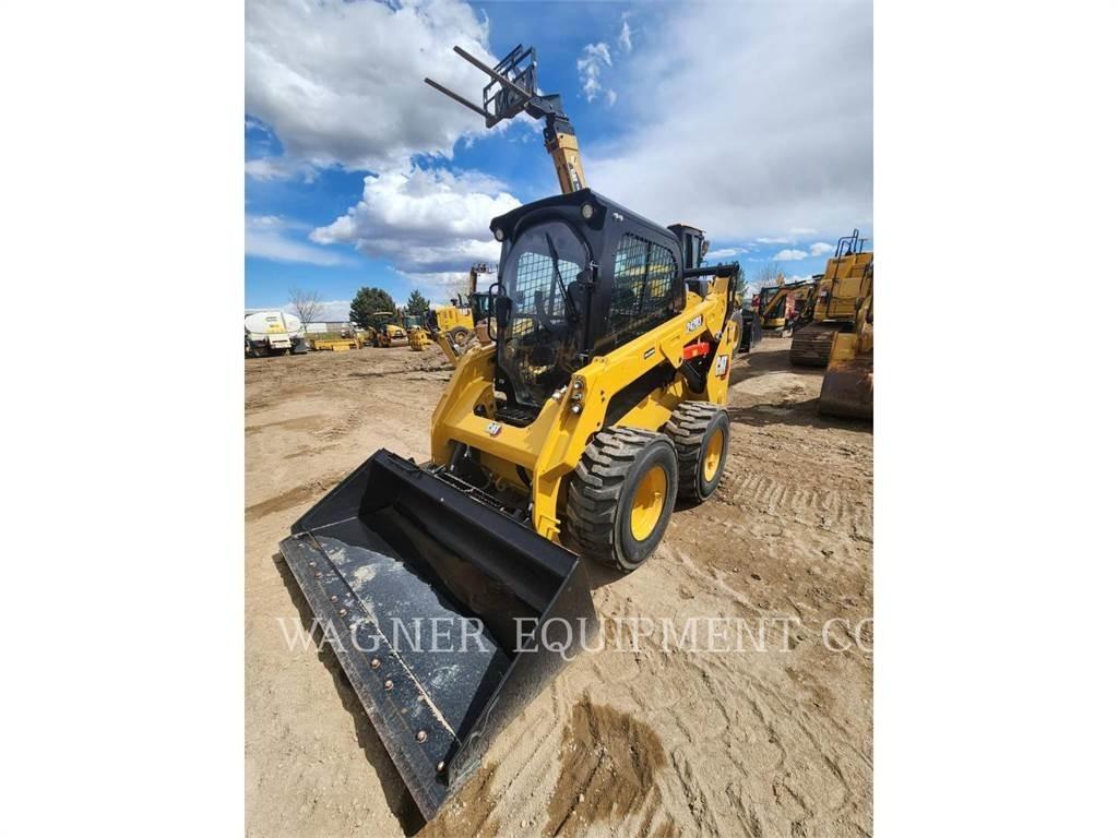 CAT 242D3 Kompaktlader