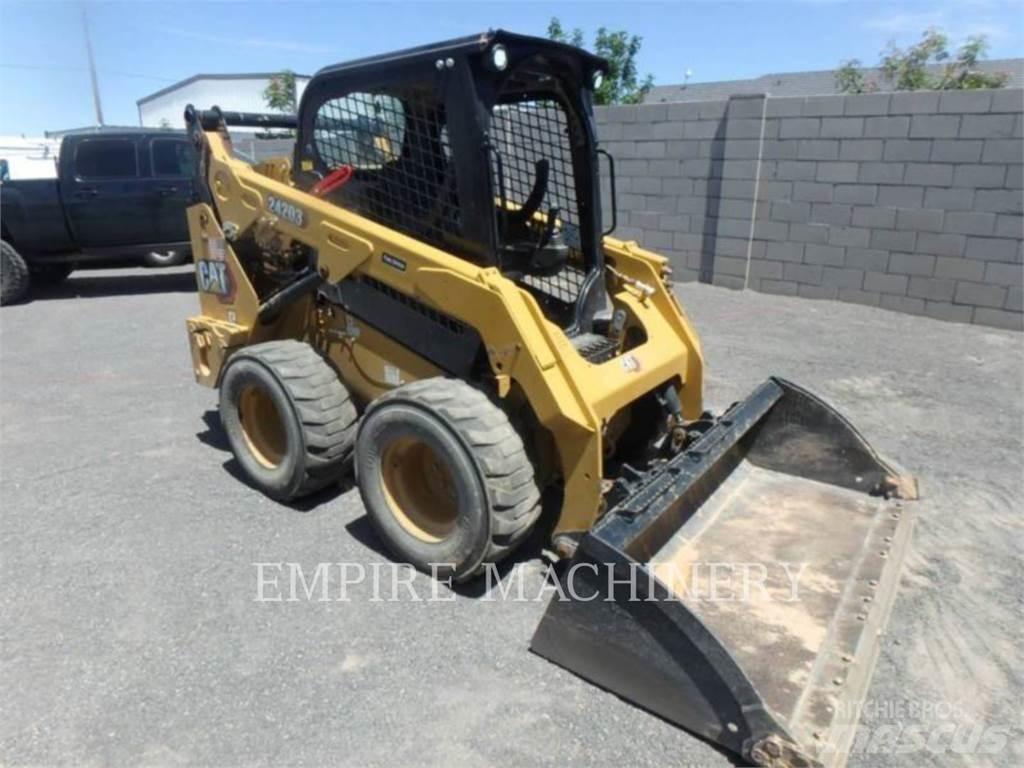 CAT 242D3 Kompaktlader