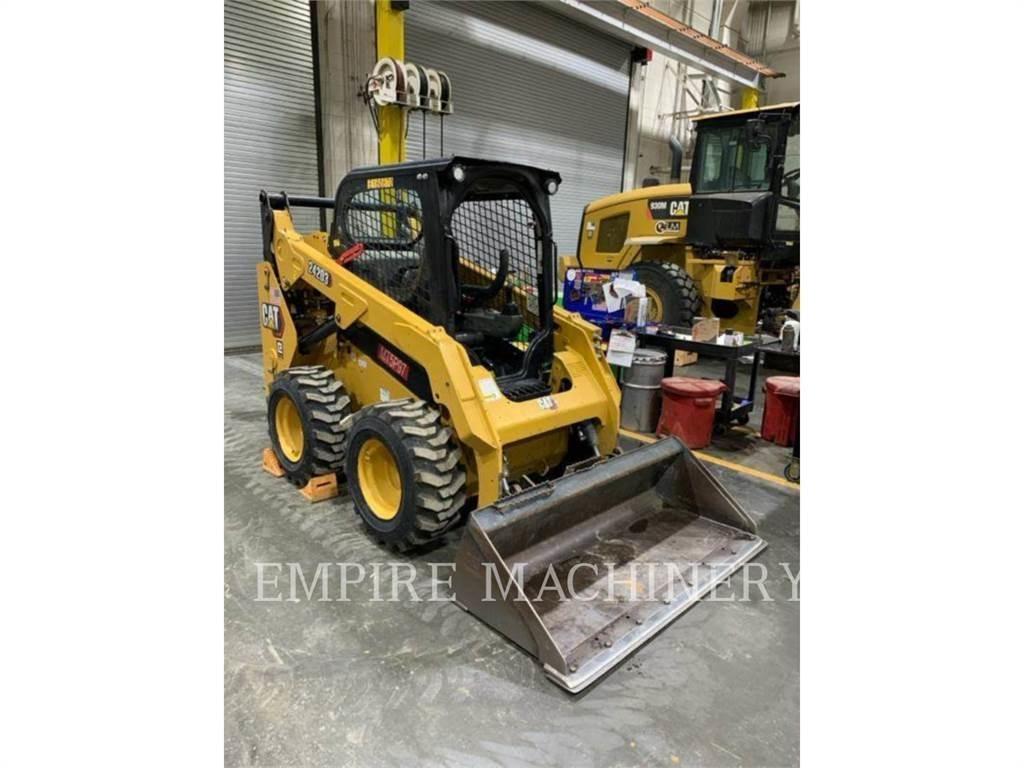 CAT 242D3 Kompaktlader