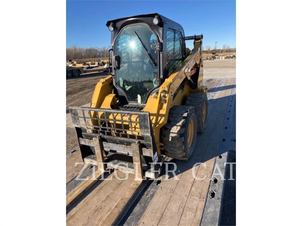 CAT 242D3 Kompaktlader