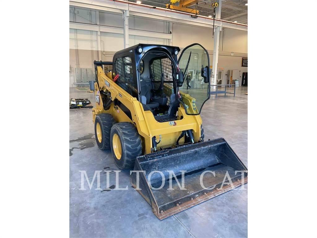 CAT 242D3 Kompaktlader