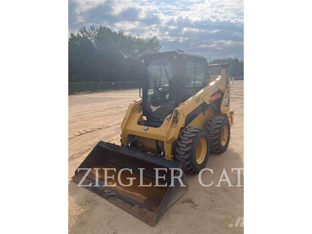 CAT 242D3 Kompaktlader