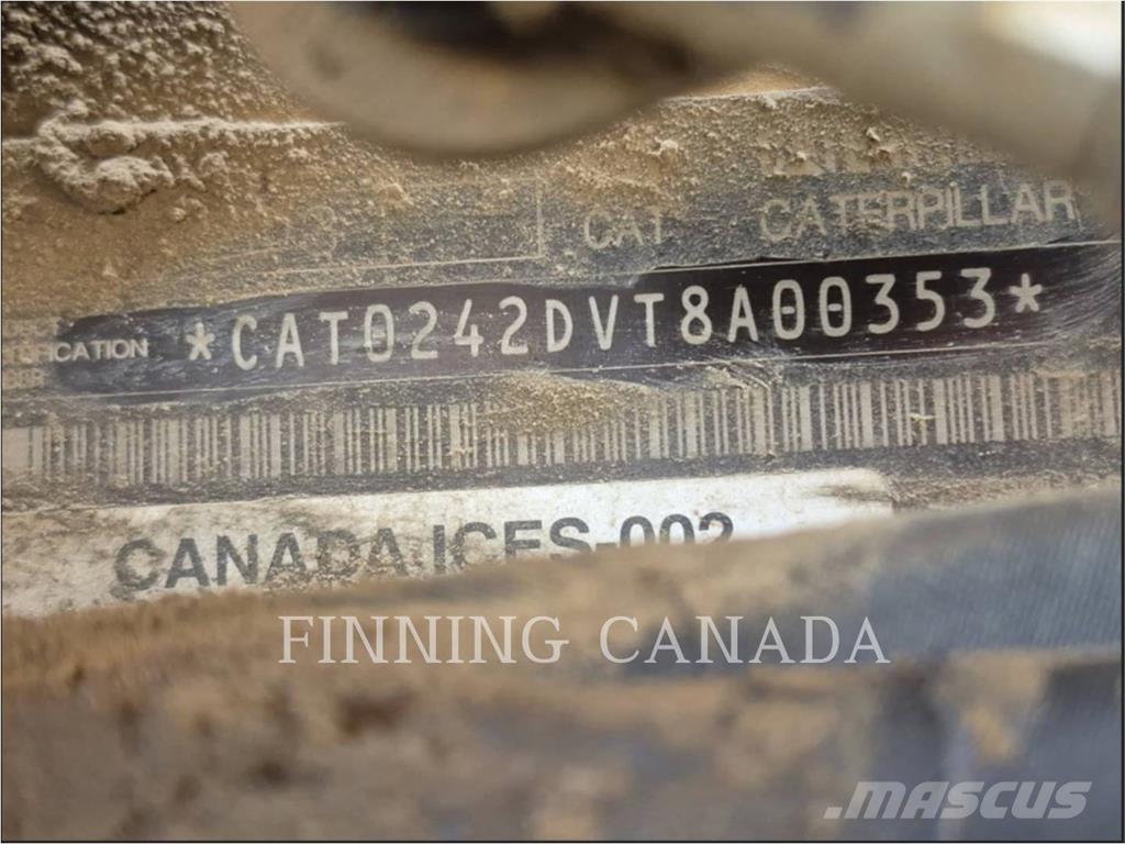 CAT 242D3 Kompaktlader