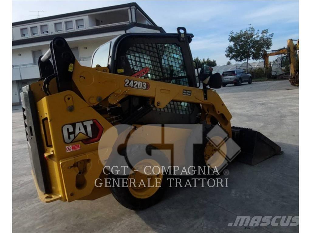 CAT 242D3 Kompaktlader