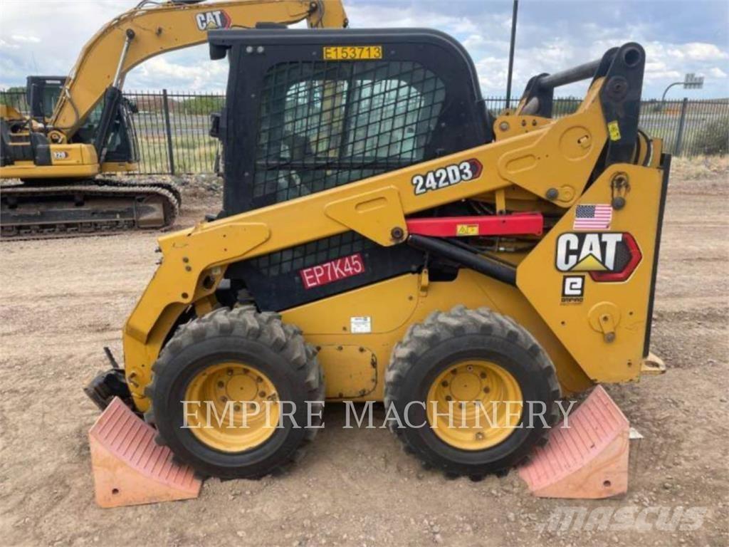 CAT 242D3 CA Kompaktlader
