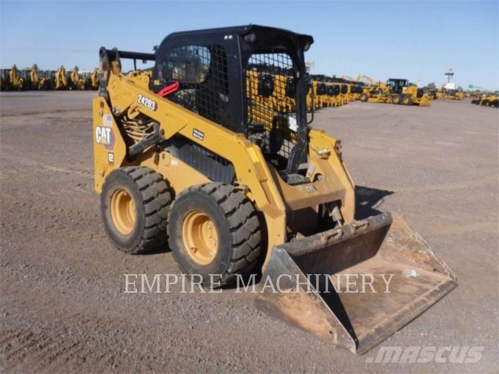 CAT 242D3 HF Kompaktlader