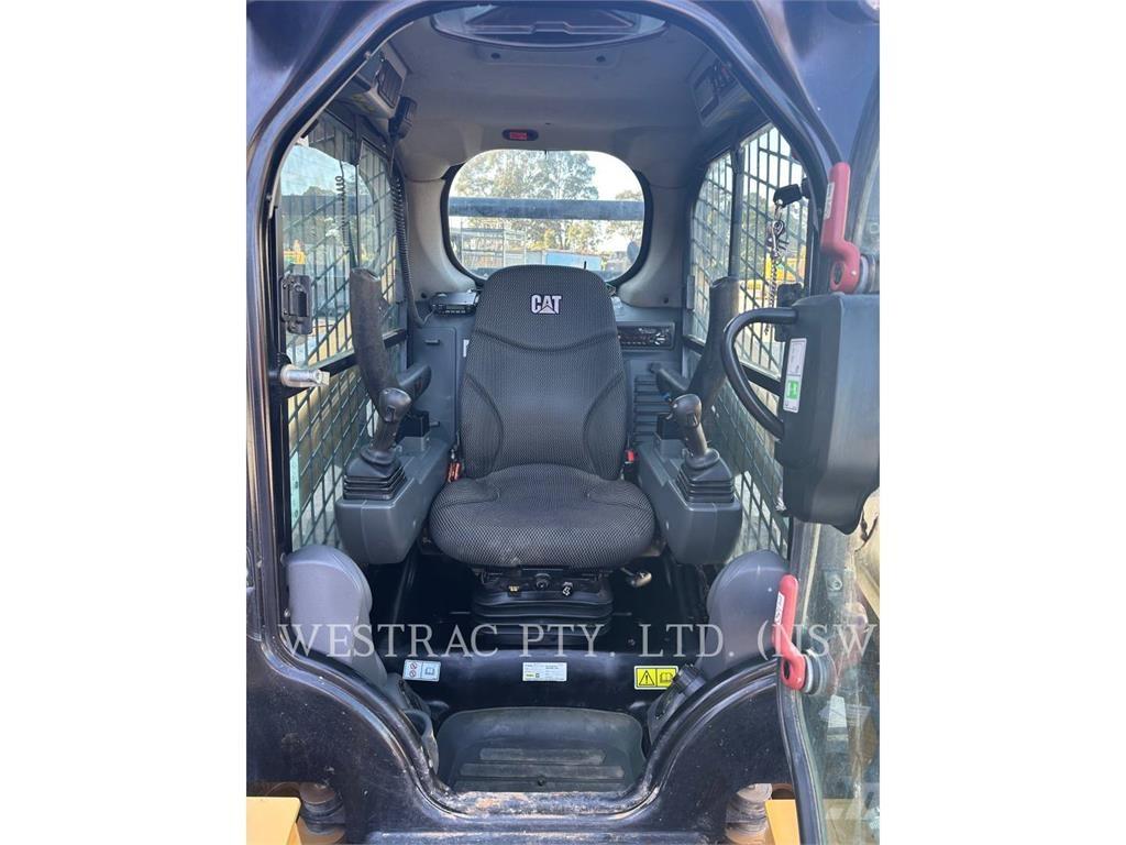 CAT 242D3LRC Kompaktlader