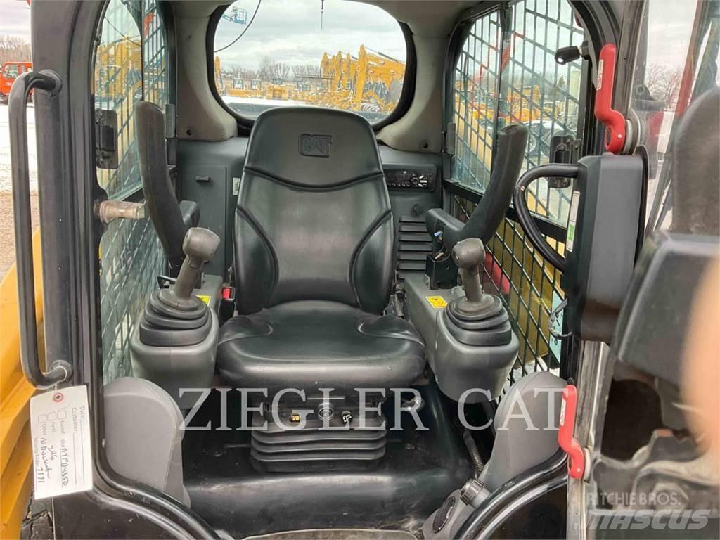 CAT 246D Kompaktlader
