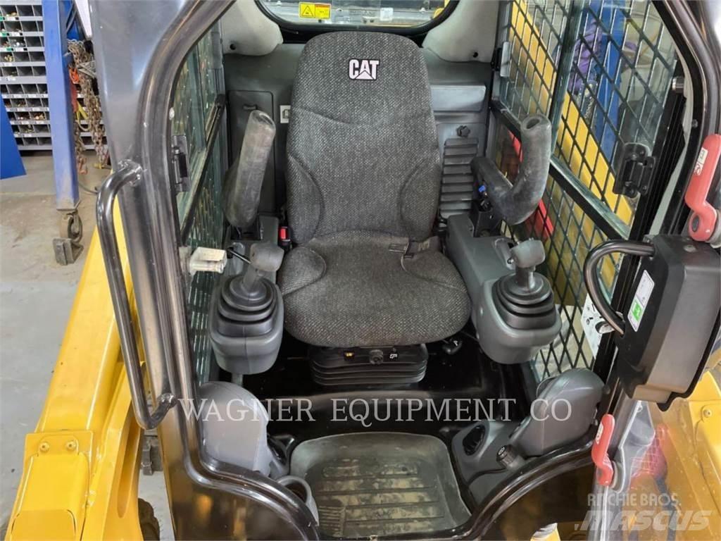 CAT 246D Kompaktlader