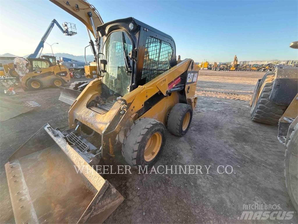CAT 246D2 C3H4 Kompaktlader