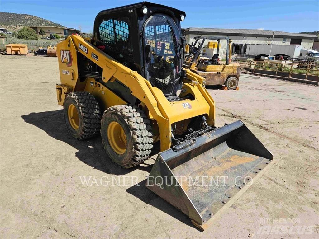 CAT 246D3 Kompaktlader