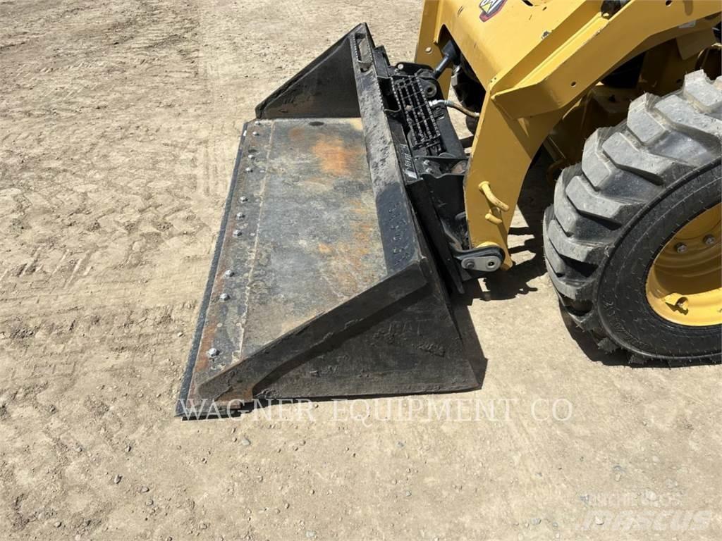CAT 246D3 Kompaktlader