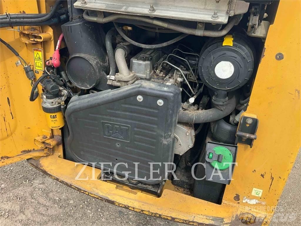CAT 262C Kompaktlader