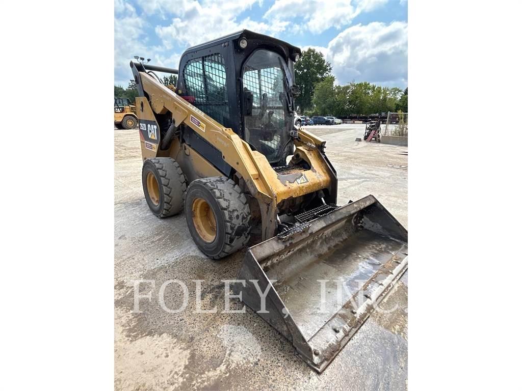 CAT 262D Kompaktlader