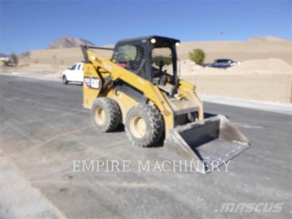 CAT 262D Kompaktlader
