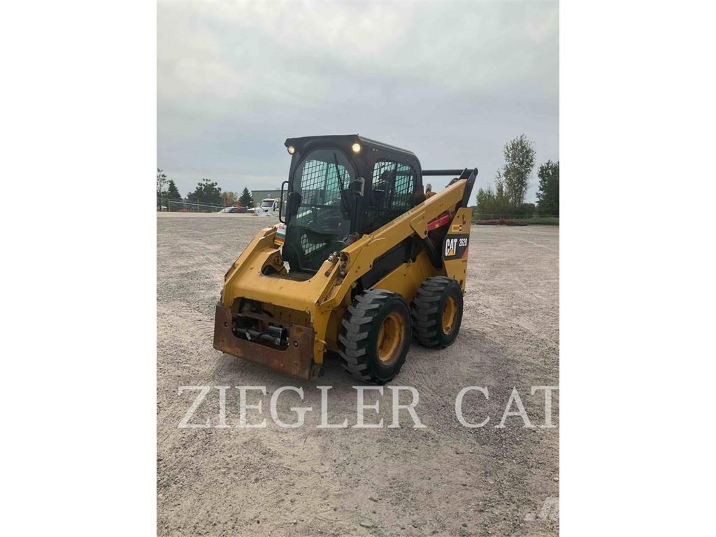 CAT 262D Kompaktlader