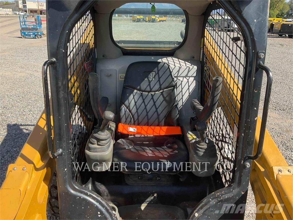 CAT 262D Kompaktlader