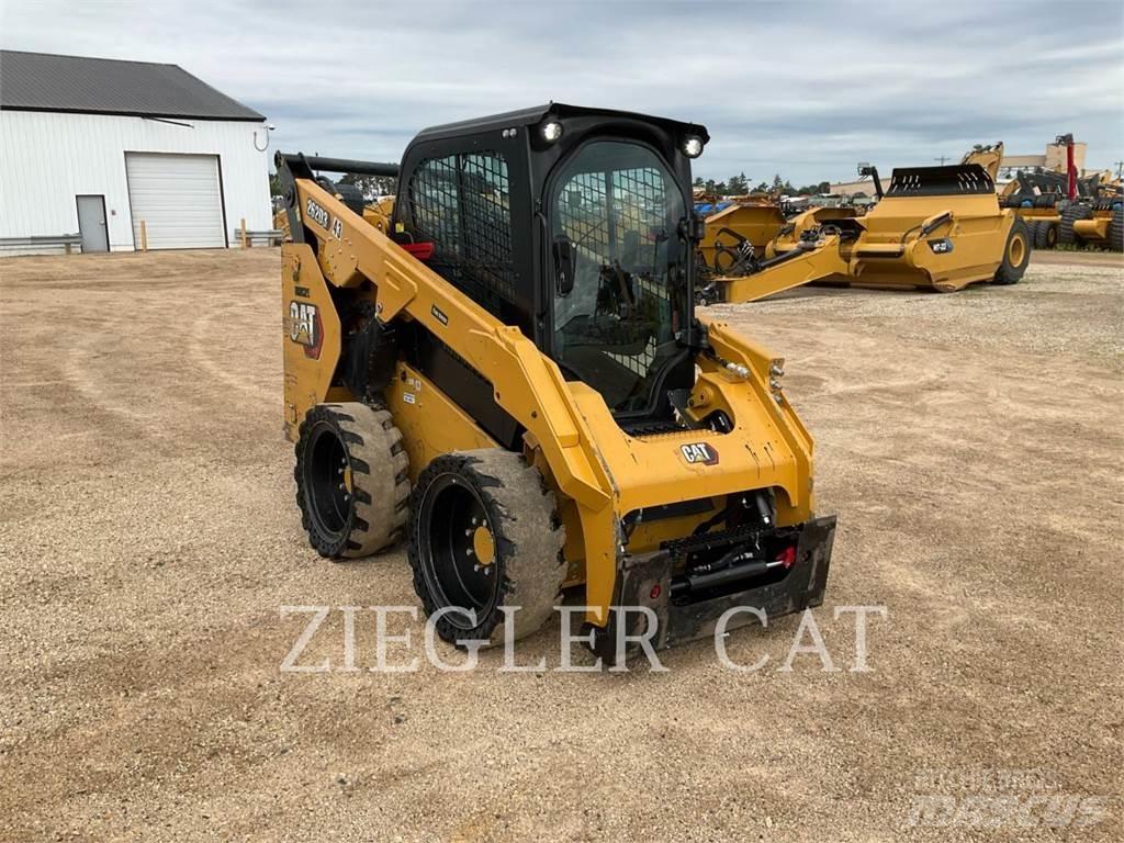 CAT 262D3 Kompaktlader