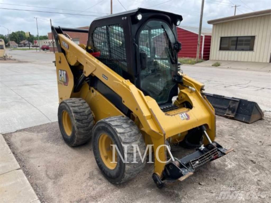 CAT 262D3 Kompaktlader