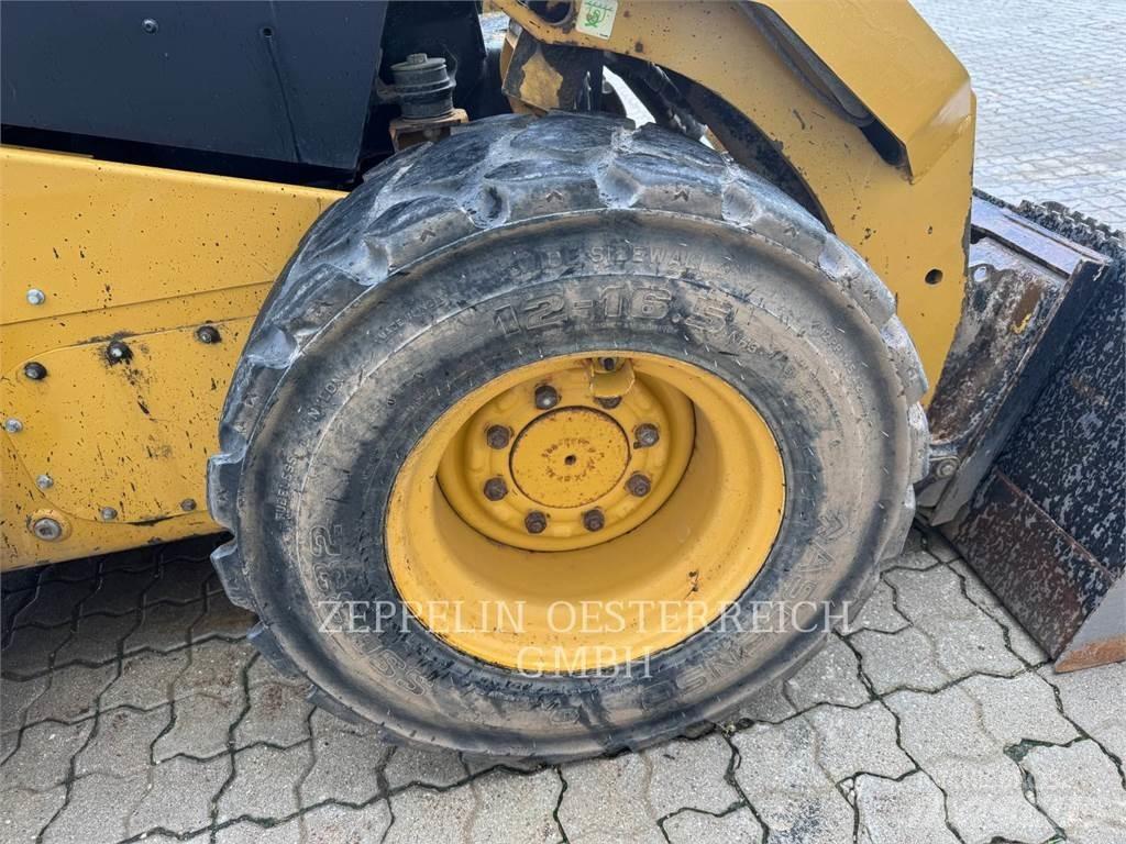 CAT 262D3 Kompaktlader