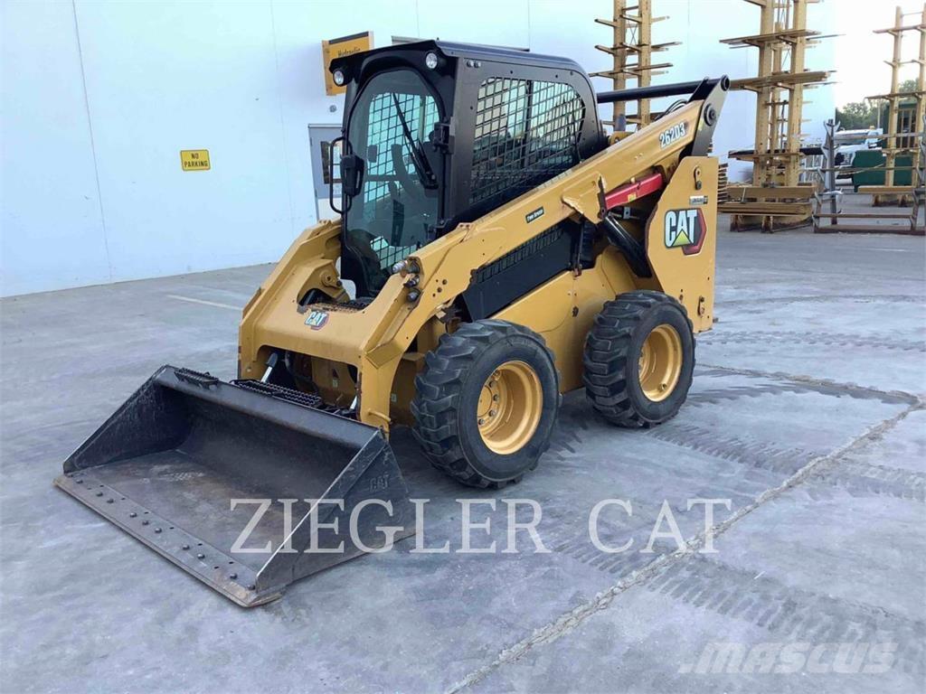 CAT 262D3 Kompaktlader