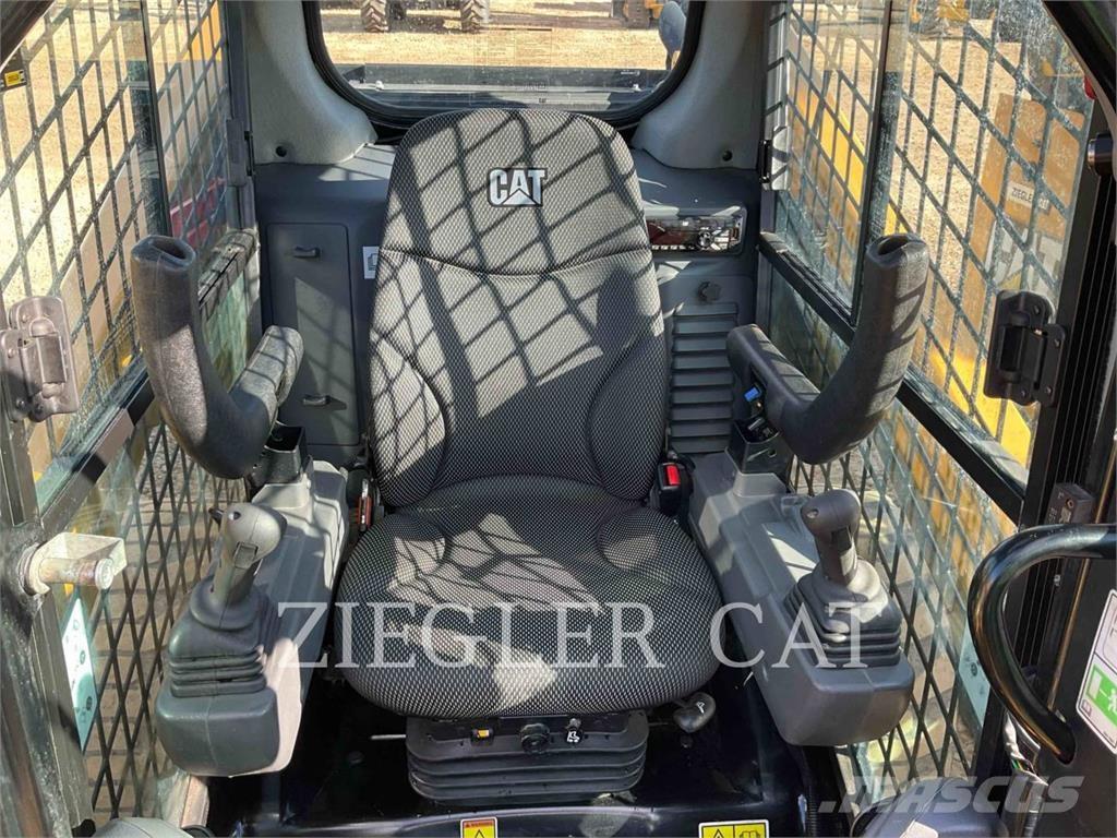 CAT 262D3 Kompaktlader