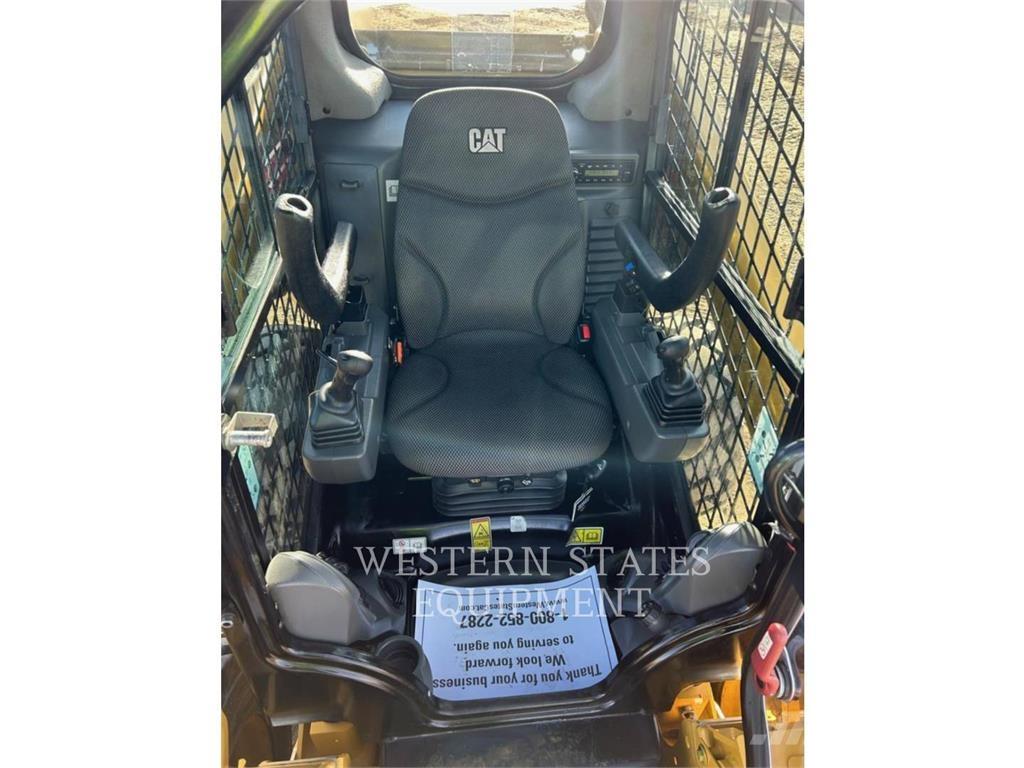 CAT 262D3 Kompaktlader