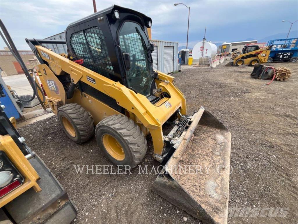 CAT 262D3 C3HF Kompaktlader