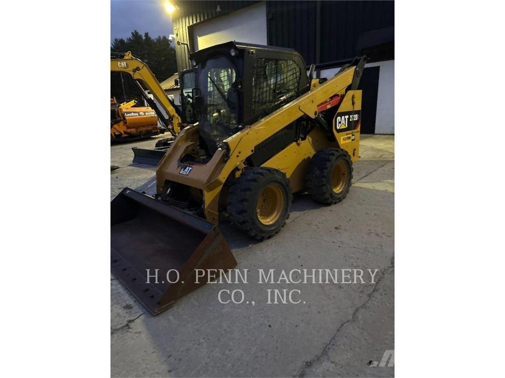 CAT 272D2 Kompaktlader