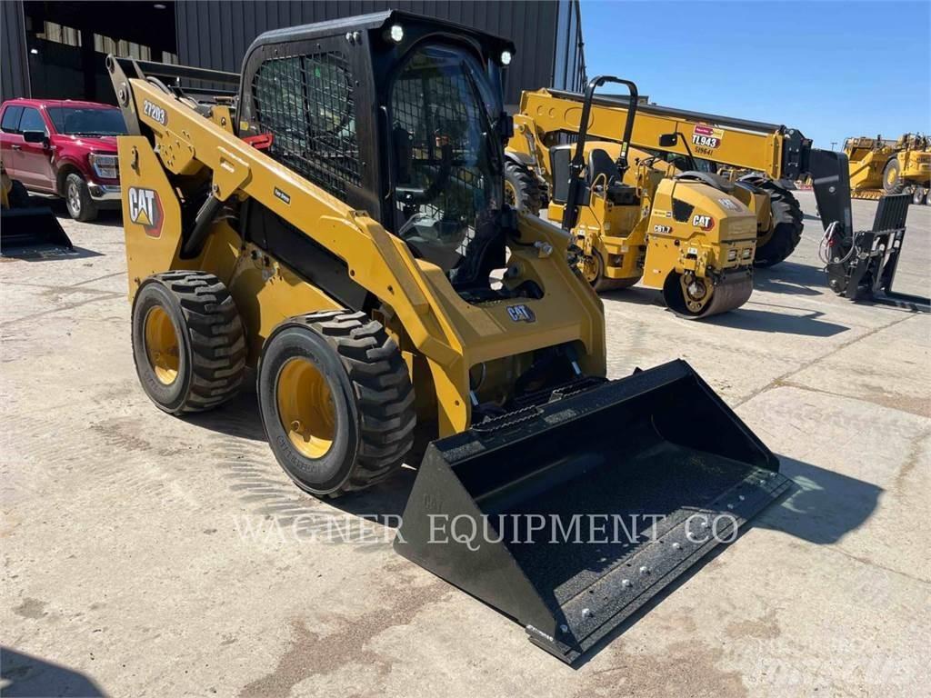 CAT 272D3 Kompaktlader